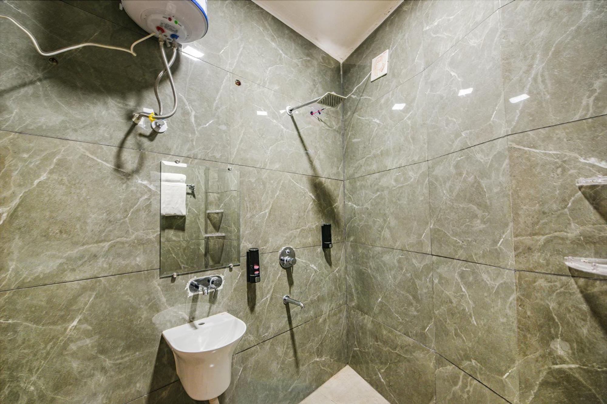 Fabhotel Alpine Tree Амритсар Экстерьер фото
